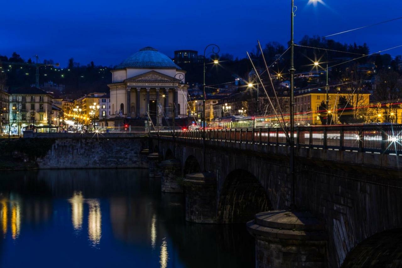 Fronte Po Turim Exterior foto